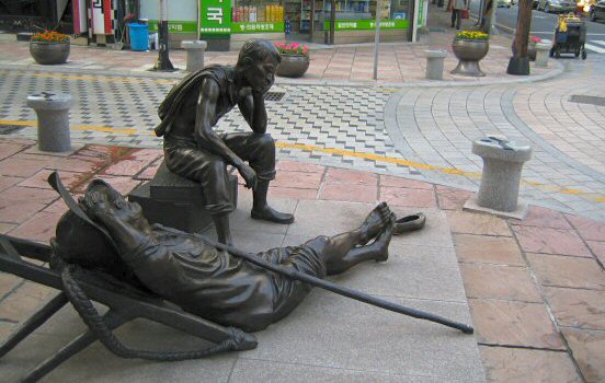Statues in Busan
